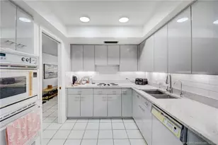 1701 Presidential Way, West Palm Beach, FL 33401 - Photo 12