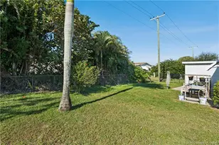 7398 SE Swan Ave, Hobe Sound, FL 33455 - Photo 4