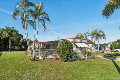 7398 SE Swan Avenue, Hobe Sound, FL 33455 - Photo 2
