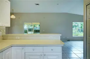 724 SE Michaels Ct, Stuart, FL 34996 - Photo 6