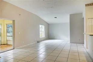 724 SE Michaels Ct, Stuart, FL 34996 - Photo 2