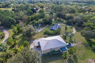 5601 SW Sunshine Farms Way, Palm City, FL 34990 - Photo 8