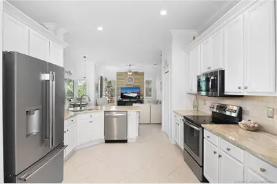 443 NW Sunflower Place, Jensen Beach, FL 34957 - Photo 16