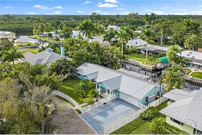 581 SW Timber Trail SW, Stuart, FL 34997 - Photo 2