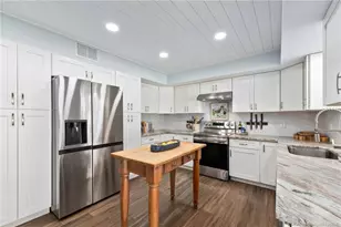 4304 SE Fairway E, Stuart, FL 34997 - Photo 4