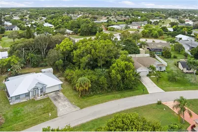 2762 SE Worrell Avenue, Port Saint Lucie, FL 34952 - Photo 14