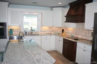 513 Gunwale Lane, Longboat Key, FL 34228 - Photo 12