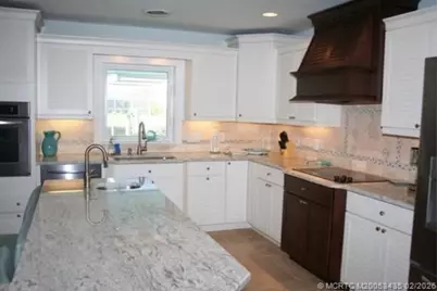 513 Gunwale Lane, Longboat Key, FL 34228 - Photo 12