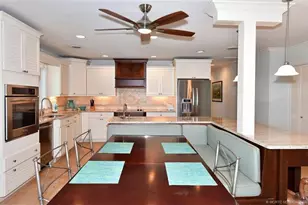 513 Gunwale Ln, Longboat Key, FL 34228 - Photo 10