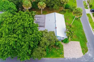 817 SW St Lucie Crescent, Stuart, FL 34994 - Photo 4