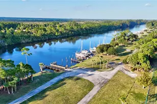 3141 SW Porpoise Cir, Stuart, FL 34997 - Photo 40