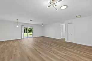 8379 SE Camellia Dr, Hobe Sound, FL 33455 - Photo 10