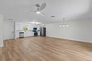 8379 SE Camellia Dr, Hobe Sound, FL 33455 - Photo 6