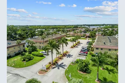 2600 S Kanner Highway #V12, Stuart, FL 34994 - Photo 4