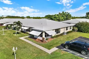 902 Savannas Point Dr, Fort Pierce, FL 34982 - Photo 2