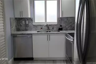 13715 SW 66th St, Miami, FL 33183 - Photo 2