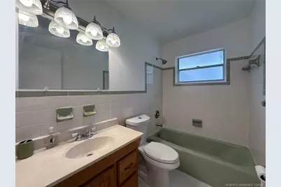 1739 SE Madison Street, Stuart, FL 34997 - Photo 18