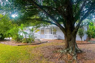 1739 SE Madison St, Stuart, FL 34997 - Photo 2