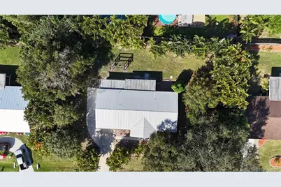 1739 SE Madison Street, Stuart, FL 34997 - Photo 6