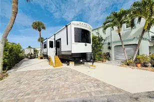 10725 S Ocean Dr, Jensen Beach, FL 34957 - Photo 2