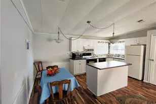 2581 SW Pontiac Pl, Stuart, FL 34997 - Photo 14