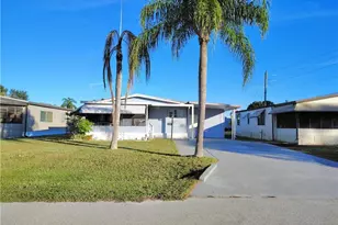 2581 SW Pontiac Pl, Stuart, FL 34997 - Photo 2