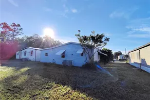 2581 SW Pontiac Pl, Stuart, FL 34997 - Photo 6