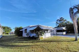 2581 SW Pontiac Pl, Stuart, FL 34997 - Photo 8