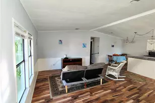 2581 SW Pontiac Pl, Stuart, FL 34997 - Photo 10