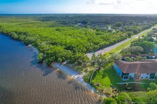 6041 SE Landing Way, Stuart, FL 34997 - Photo 8