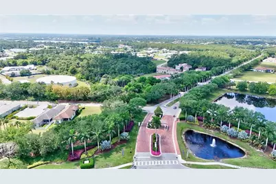 103 SE Via Lago Garda, Port Saint Lucie, FL 34952 - Photo 4