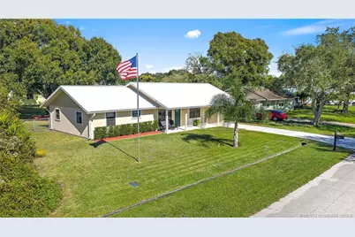 2481 SE Calusa Avenue, Port Saint Lucie, FL 34952 - Photo 2