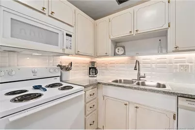 2600 SE Ocean Boulevard #EE12, Stuart, FL 34996 - Photo 8