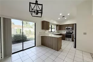 3012 SW Mariposa Cir, Palm City, FL 34990 - Photo 4