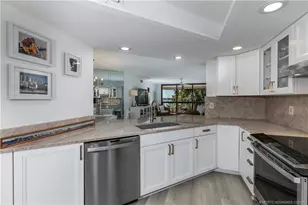 625 NW North River Dr, Stuart, FL 34994 - Photo 8