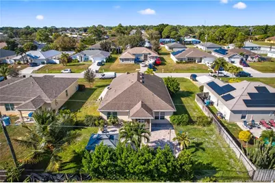 1825 SW Davis Street, Port Saint Lucie, FL 34953 - Photo 4