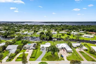 1134 NW Spruce Ridge Drive, Stuart, FL 34994 - Photo 4