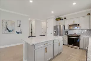 715 S E Boboli Way, Port Saint Lucie, FL 34984 - Photo 8