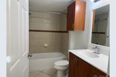 6458 Emerald Dunes Drive #302, West Palm Beach, FL 33411 - Photo 12