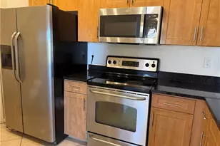 6458 Emerald Dunes Dr, West Palm Beach, FL 33411 - Photo 4