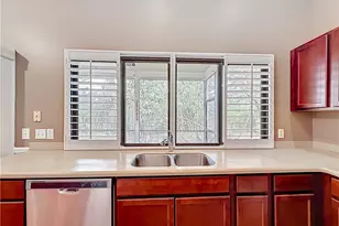 974 SW Worcester Ln, Port Saint Lucie, FL 34953 - Photo 10