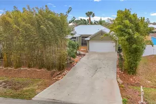 974 SW Worcester Ln, Port Saint Lucie, FL 34953 - Photo 30