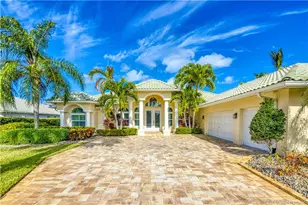 1716 Coconut Dr, Fort Pierce, FL 34949 - Photo 1