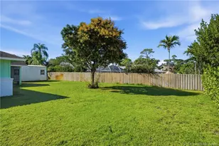 2905 SE Glasgow Dr, Stuart, FL 34997 - Photo 28