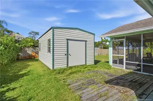 2905 SE Glasgow Dr, Stuart, FL 34997 - Photo 32