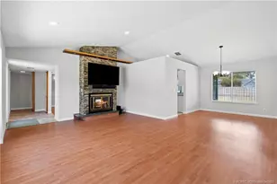 2905 SE Glasgow Dr, Stuart, FL 34997 - Photo 12