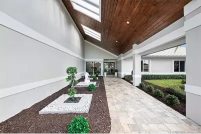 6266 SE Oakmont Place, Stuart, FL 34997 - Photo 6