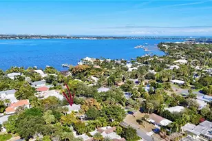 1027 SE Osceola St, Stuart, FL 34996 - Photo 6