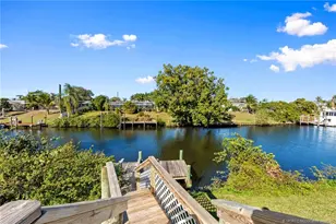 643 SE Harborview Dr, Port Saint Lucie, FL 34983 - Photo 6