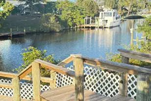 643 SE Harborview Dr, Port Saint Lucie, FL 34983 - Photo 2